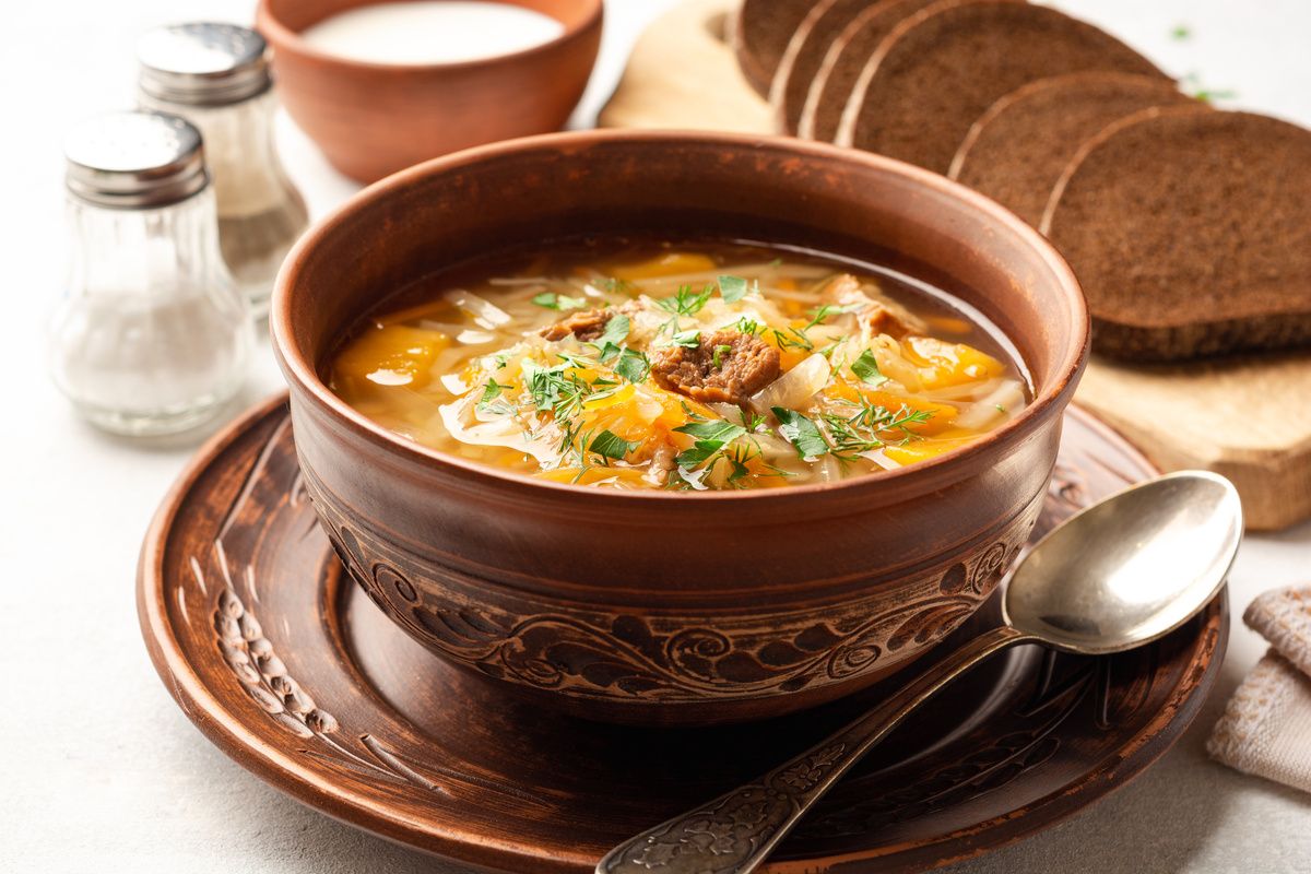 Капуста в роли главной героини: как щи стали неотъемлемой частью русской кухни