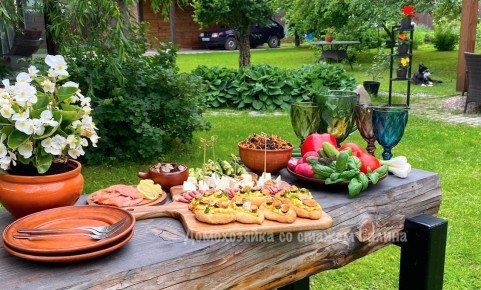 Как провести идеальный летний вечер с сестрой под солнцем
