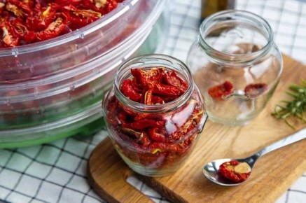 Три подхода к вялению помидоров: от Италии до Ирана