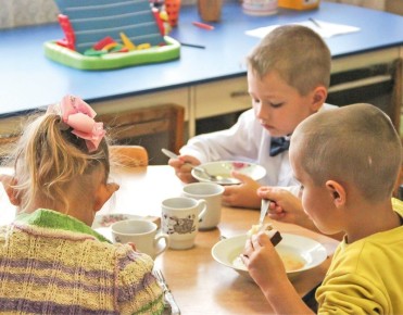 Рыба в рационе дошкольника: Когда и какую вводить