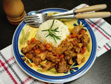 Легкий и сытный гуляш из индейки: простой рецепт для вашего стола