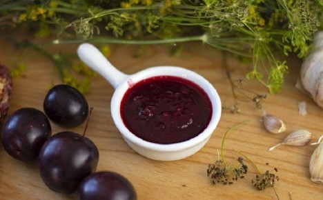 Ткемали: Как приготовить уникальный соус с ярким вкусом