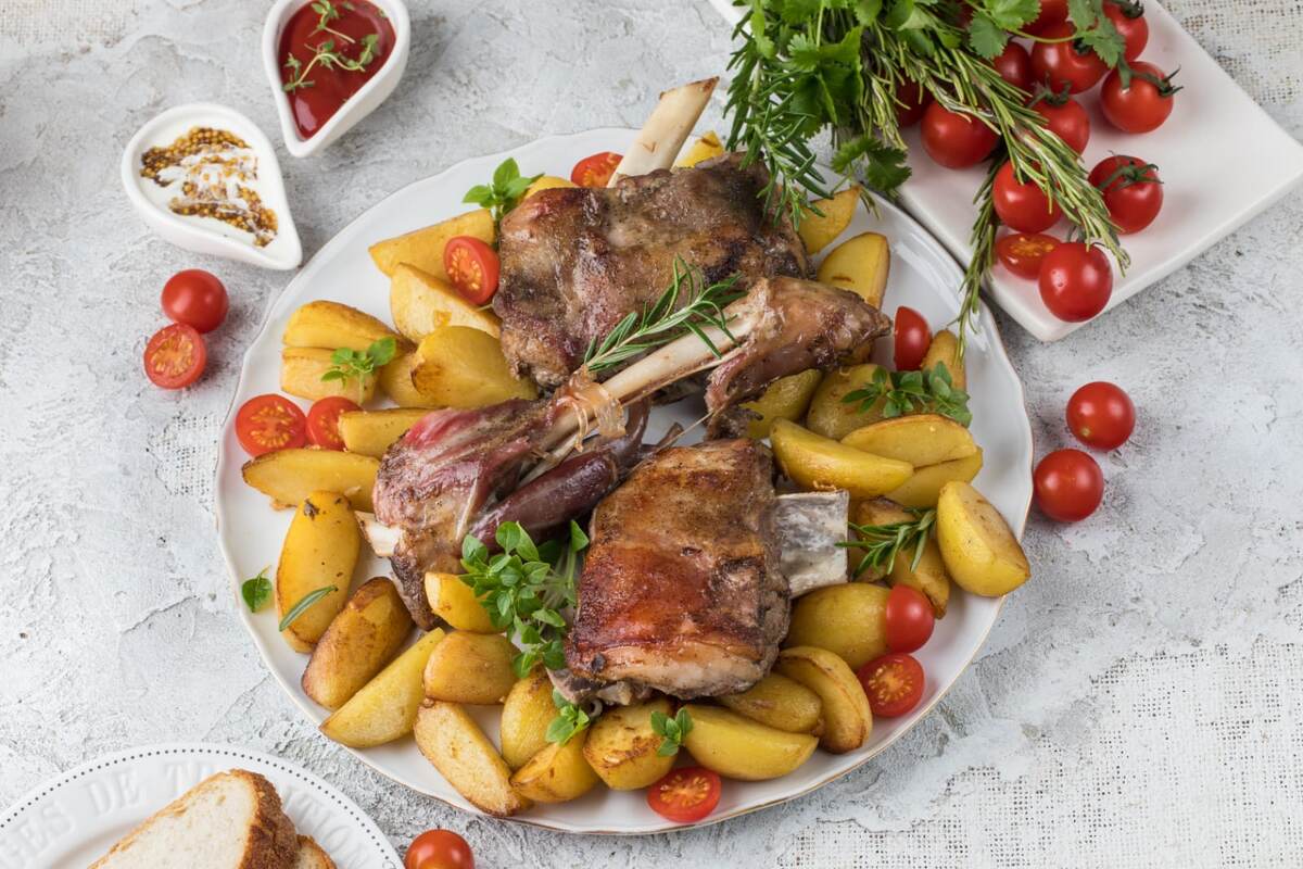 Как приготовить баранью лопатку в пакете для запекания: простой и вкусный рецепт
