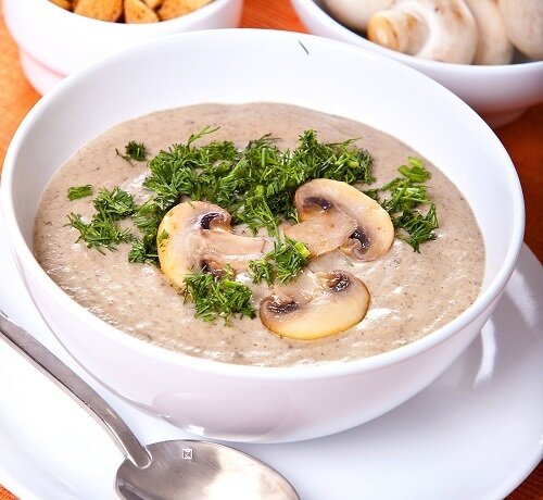 Ароматный крем-суп из шампиньонов: идеальное блюдо для зимних вечеров