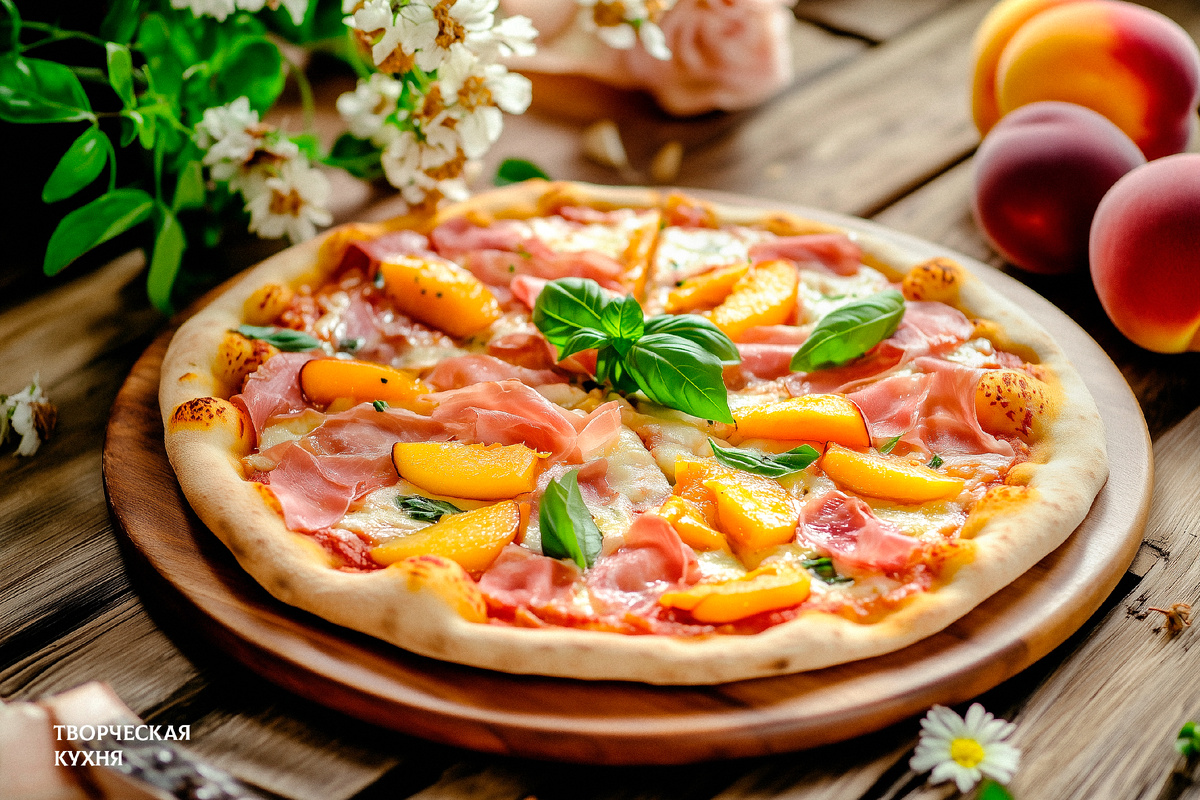 Необычная пицца с персиками и прошутто: раскройте для себя новые вкусы
