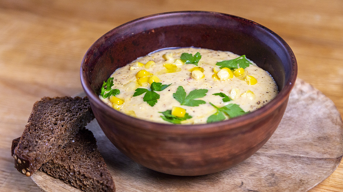 Нежный кукурузный суп-пюре с копчёной грудинкой