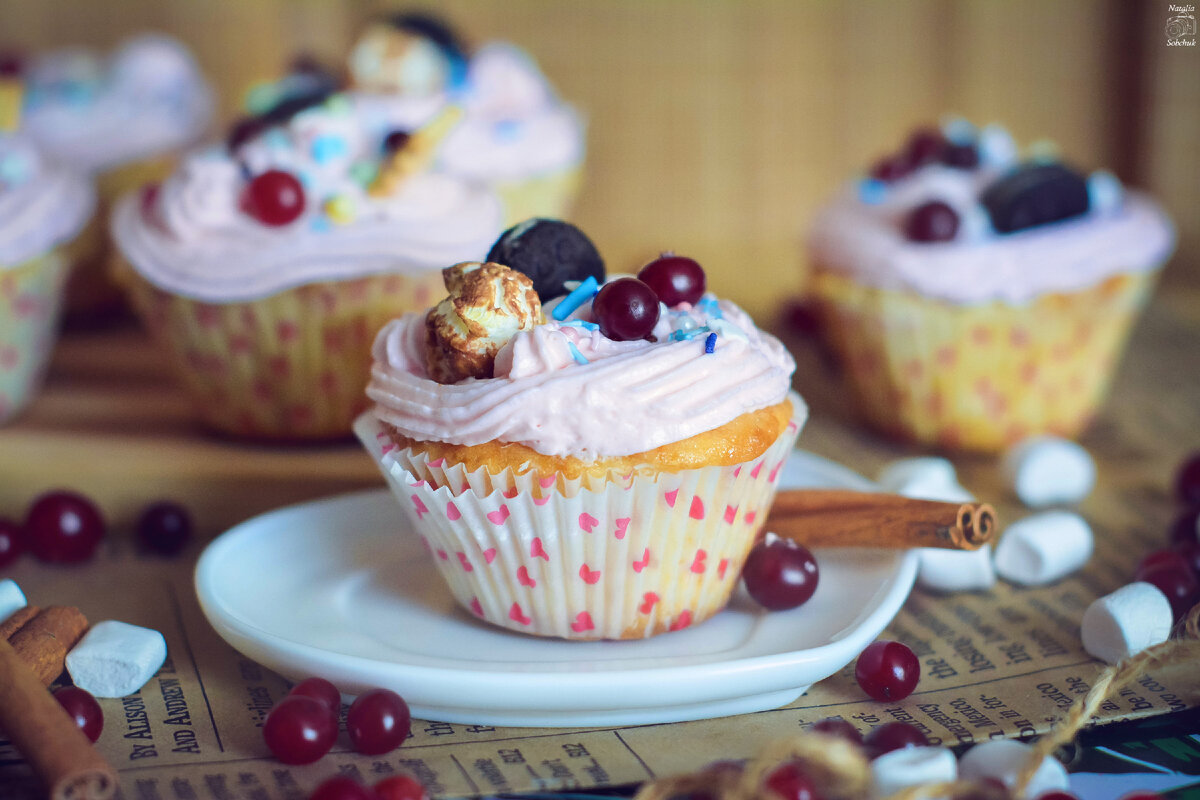 Лимонные маффины с ягодами и кокосом: быстро и вкусно