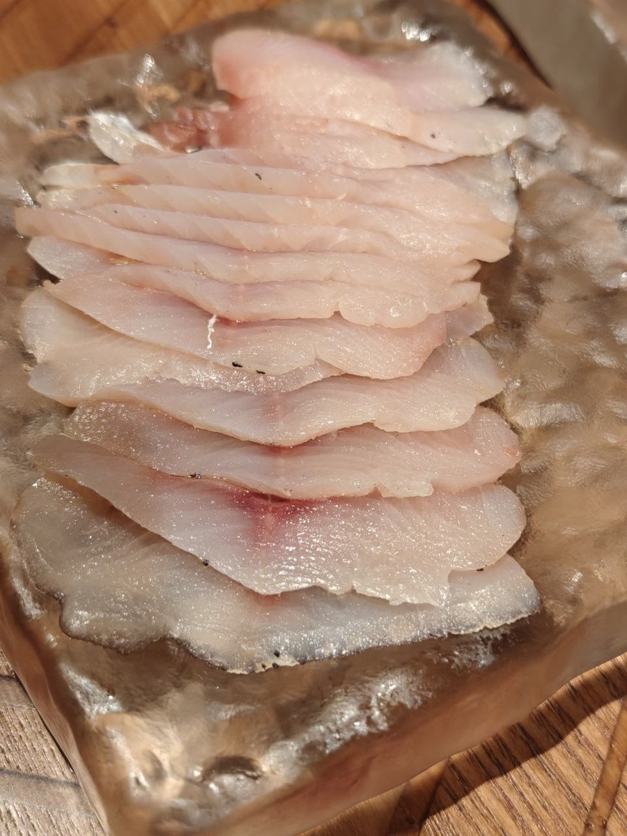 Вкус Байкала: Ресторан, где деликатесы превращаются в искусство