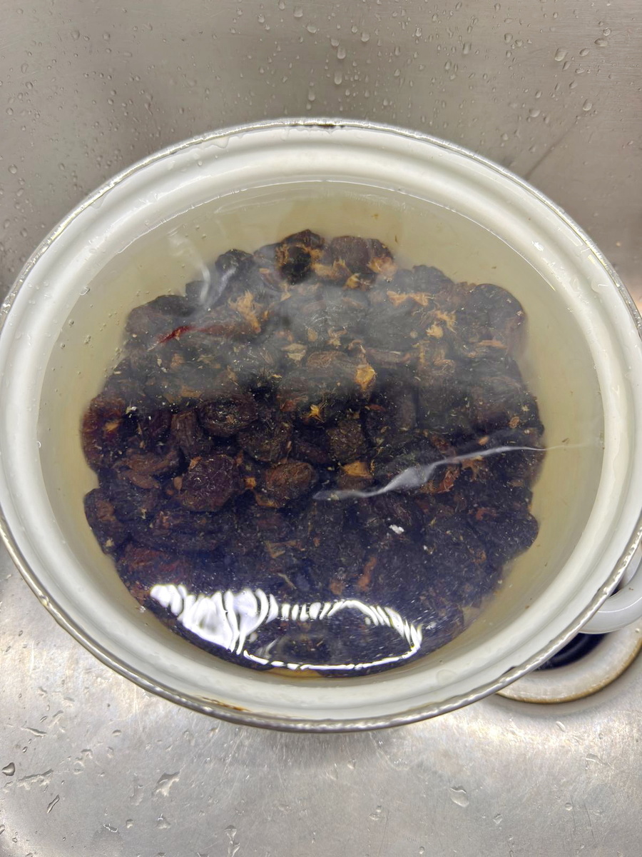 Создайте идеальное варенье из чернослива: простое решение для сладкоежек