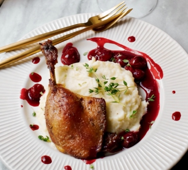 Утка с клюквенным соусом: кулинарный взрыв вкуса