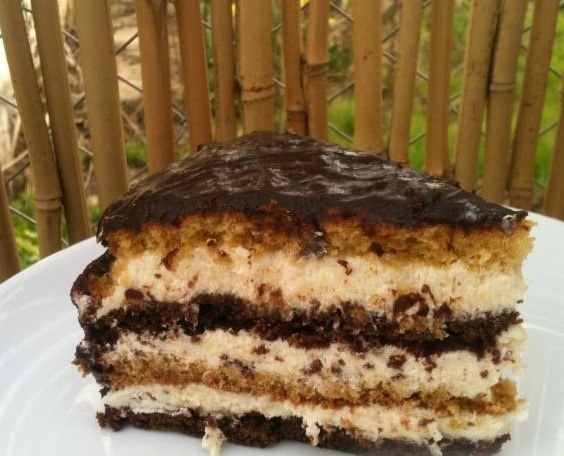 Легкий и вкусный торт «Птичье молоко» с манкой и лимоном