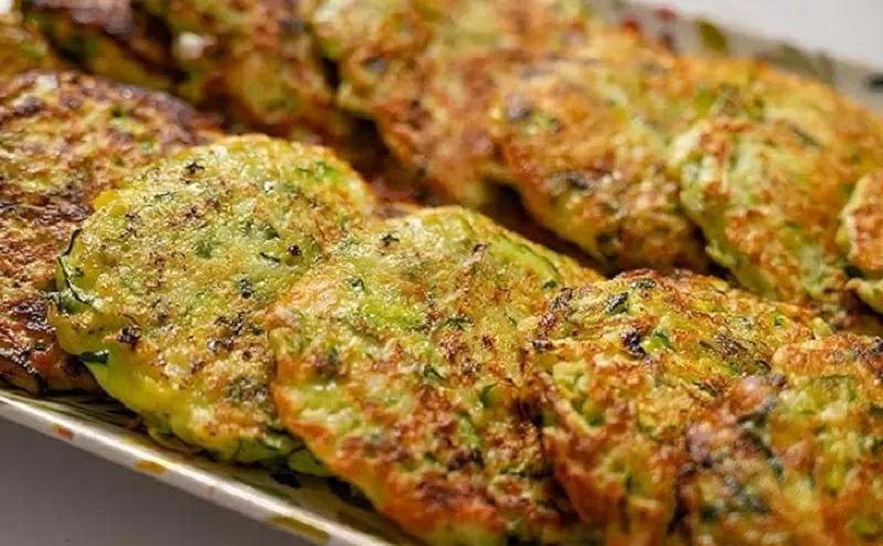 Летние котлеты с кабачками и курицей: простое блюдо с изюминкой