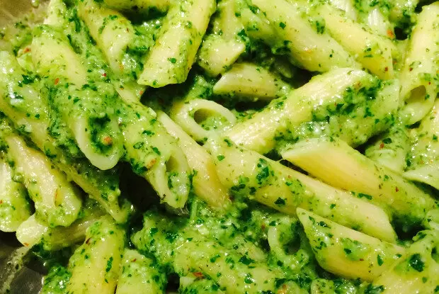Паста Пенне с уникальным песто: восхитительное сочетание базилика и рукколы