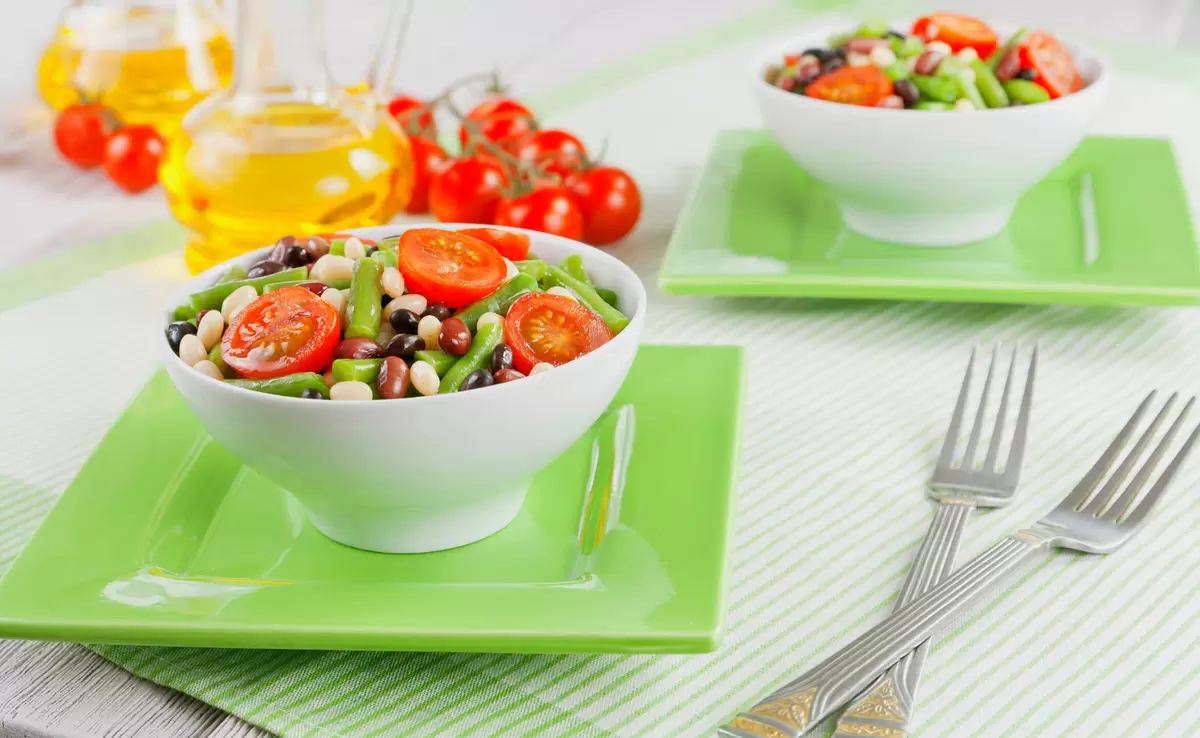 Как легко приготовить салат из трёх видов фасоли дома