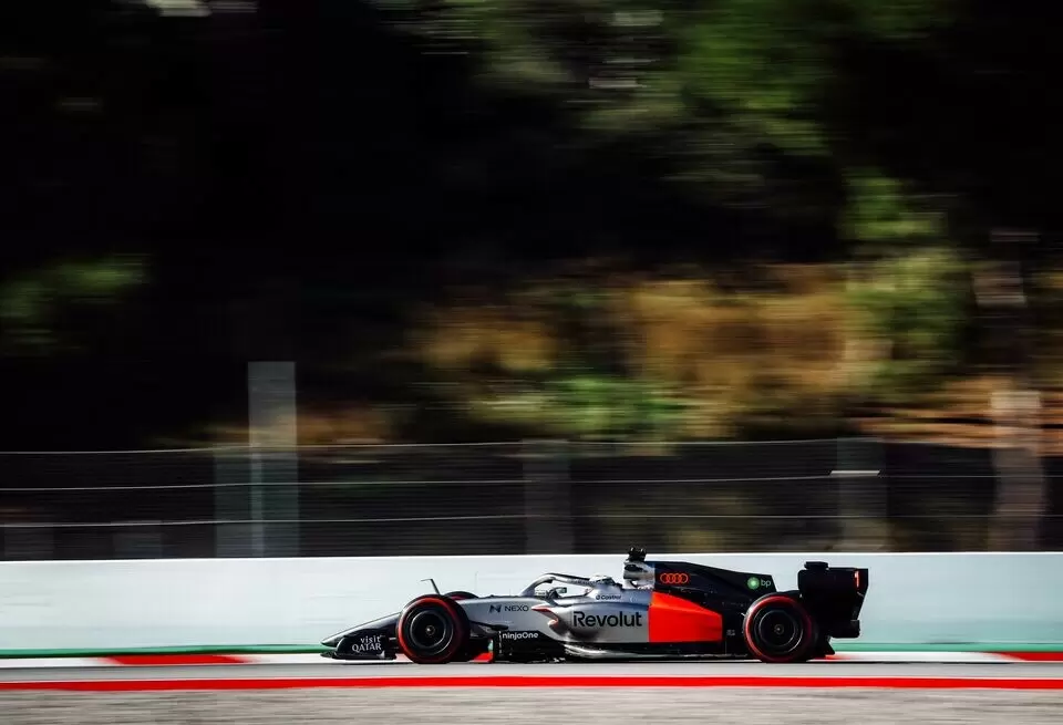 Audi готовится к тестам в Бахрейне: команде предстоит много работы