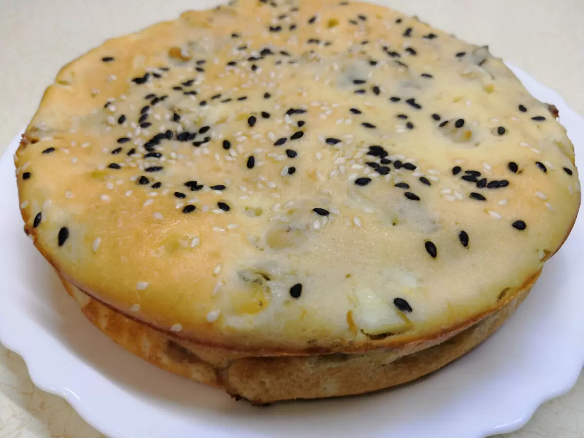 Легкий и вкусный заливной пирог с горбушей и яйцами