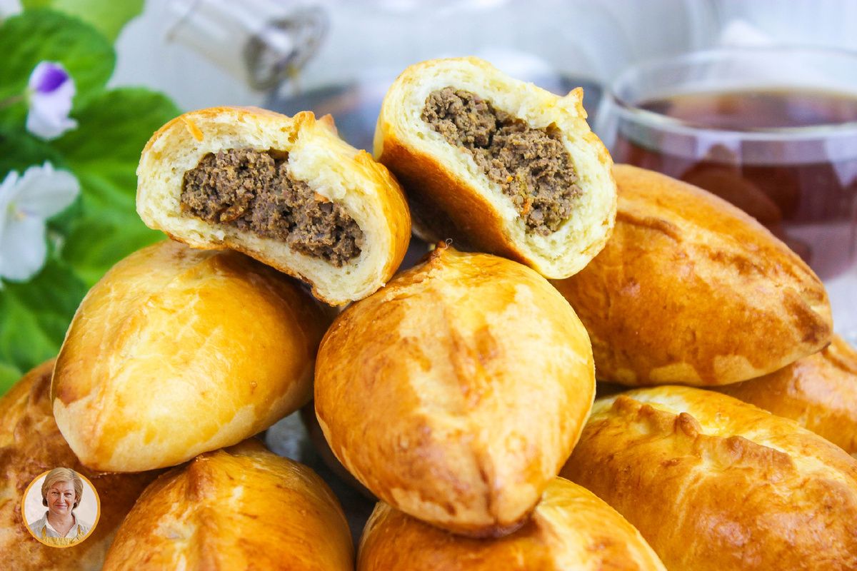 Воздушные пирожки с мясным фаршем: легкий рецепт с чудесным тестом